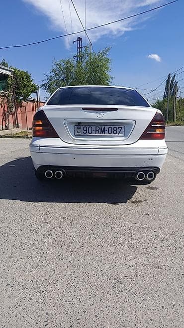 prius qabaq bufer: Mercedes-Benz C-Class: 2.2 l | 2001 il Sedan — 4