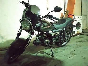 Modifikasiya olunmuş yol/off-road tipli motosiklet - Mühərrik: tək