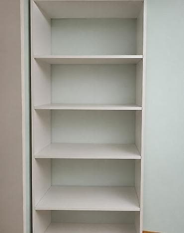 Kitab rəfi, Düz