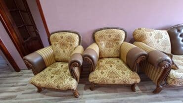 işlenmiş divanlar: Divan, İşlənmiş, Dəri — 1