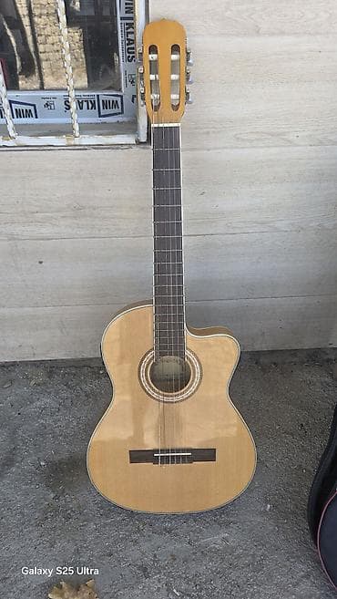 gitara klasik: Klassik akustik gitara + yumşaq çanta (gig bag) dəsti. Xüsusiyyətlər — 1
