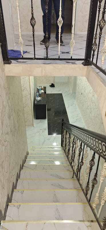 Отделочные материалы: Obyekt: İki mərtəbəli fərdi yawayiw evi kiraye verilir Təsvir: - — 2