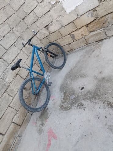 sumqayit velosiped satisi: Şəhər və məhəllə gəzintiləri üçün sadə velosiped. Xüsusiyyətlər: - — 1