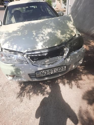 dirift car: Model: Nissan Sunny (B15) sedan Rəng: ağ Yanacaq: benzin Kuzov: 4 — 1