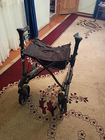 Yürütmə üçün dördtəkərli rollator əla vəziyyətdədir - Yüngül — 3