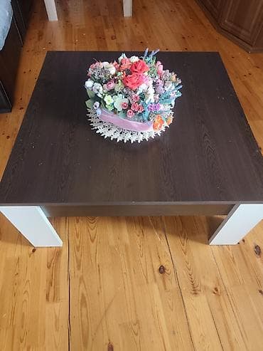 i̇şlənmiş divan: Künc divan, İşlənmiş, Açılan, Bazasız, Dəri, Çatdırılma yoxdur — 5