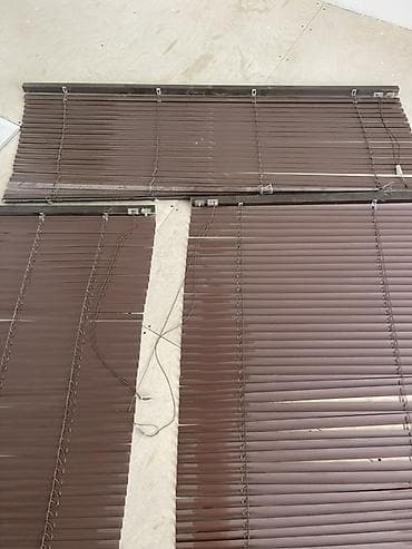 yeni il suvenirleri: Məhsul: Qəhvəyi rəngli üfüqi jalüzlər (metal lamellər) Təsvir: - — 2