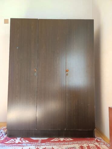polkalı şkaf: İşlənmiş, Açılan, 3 qapılı Düz dolab, Şifonyer — 1
