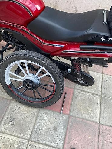 disk: Yongfu skuter/moped - Kuzov rəngi: qırmızı-qara - Nömrə lövhəsi: “00 — 7