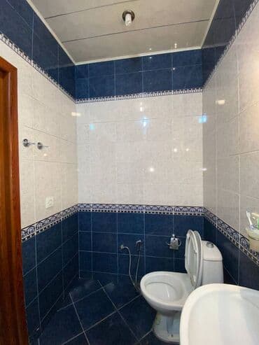 qobuda kirayə evlər: Badamdarda 2mertebeli binanın 2-cu mərtəbəsində yerləşən ümumi sahəsi — 17