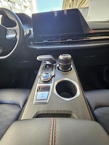 səs bogucu: Salam, Maşın 2023-cü il rəsmi servisdən alışdı. Maşında heç bir — 4