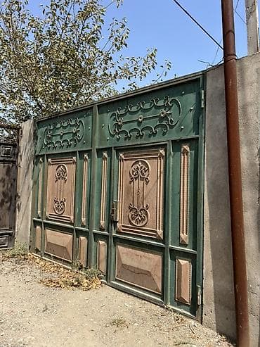 сад: 2 sotun içərisindədir, hasarı, darvazası var. Ev kubiklə tikilib, əsas — 2