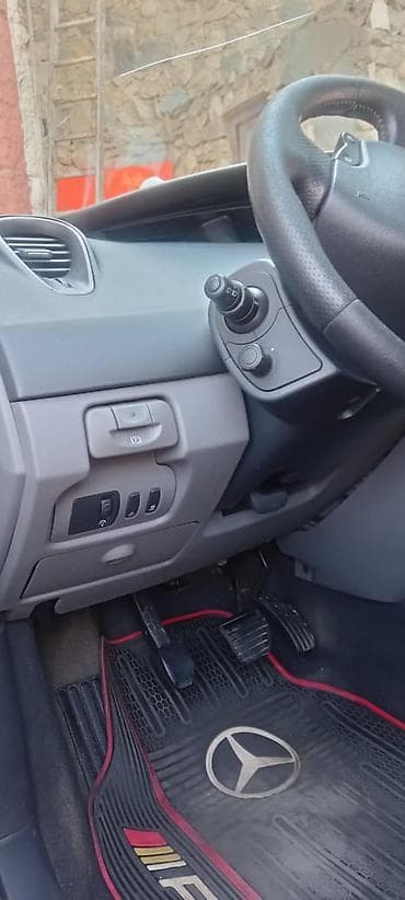 oka satisi: Renault Grand Scénic – 7 yerlik, praktik ailə miniveni - Korpus — 6