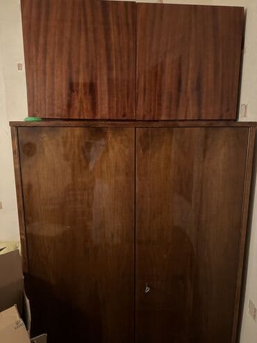 taxta şifaner: İşlənmiş, Açılan, 2 qapılı Düz dolab, Qarderob, paltar dolabı, Rumıniya — 1