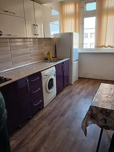 heyet evi kiraye: Mənzilin təsviri - Funksional mətbəx: üst-alt dolablar, qaz plitəsi — 2