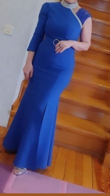 Mavi rəngli zərif gecə/libas - Model: balıq kəsimli, uzun ətəkli