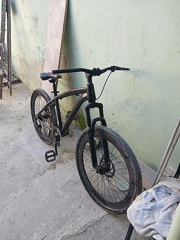 Автозапчасти: 26 liq velodu surulmur deye satiram. Arxa kamerasi desilib usdunde — 2