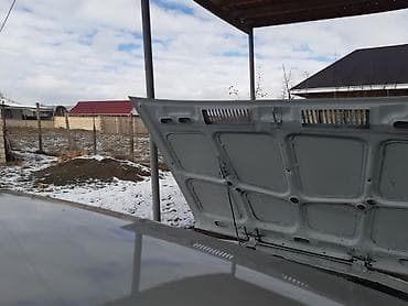 bentley continental gt 6 at: VAZ 2107, ağ rəng, sedan kuzov. Xüsusiyyətlər: - Klassik 4 qapılı — 3