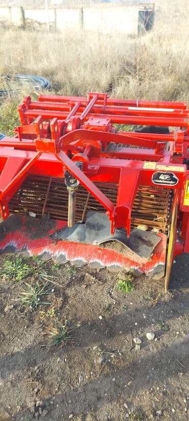 Kartof yığan maşın – traktor qoşqusu Məhsul təsviri: - Traktorun arxa