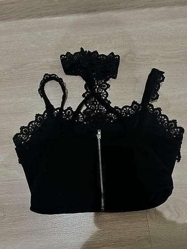 stringer alt geyimi: Qara krujeva detallı qadın topu - Rəng: qara - Model: qısa top/korset — 2