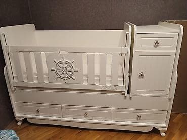 servant mebel: Oğlan üçün, İşlənmiş, Dördbucaq, Beşik, Dəstsiz, Matras ilə, Yellənmə mexanizmsiz — 4