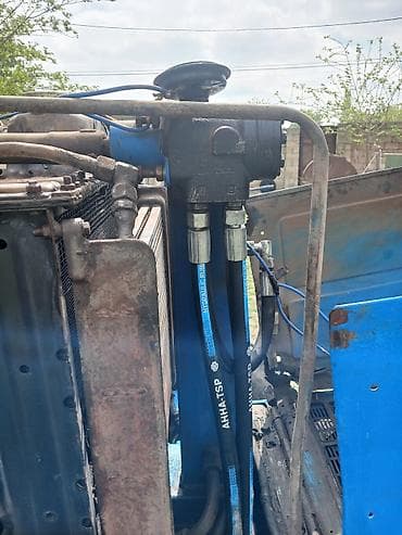 traktor ehtiyat hiseleri: Dozatir sildir slanklar tiyaqa perfoka bahlanan demir yag bacoku — 4