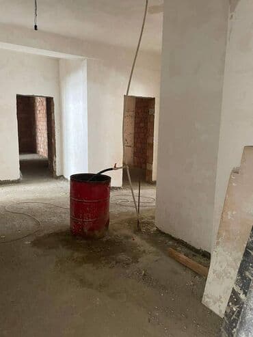 xacmazda tecili satilan evler: 2 otaqlı, Yeni tikili, m. İçərişəhər, 75 kv. m — 2