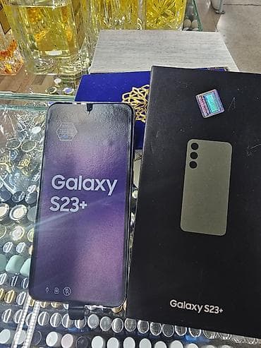 Samsung Galaxy S22 Ultra — 4