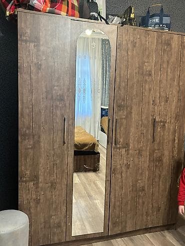 qaqa sekileri: 4 qapılı, Güzgülü, Qəhvəyi, Taxta, Açılan, Düz dolab — 3