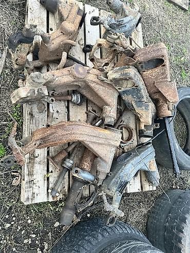 lada ehtiyat hisseleri: Məhsul: Ön asma və sükan qurğusu komplekti Təsvir: - Tam komplekt ön — 3