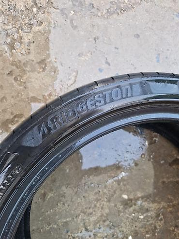 bbc disk: İşlənmiş Şin Bridgestone 235 / 40 / R 19 — 3