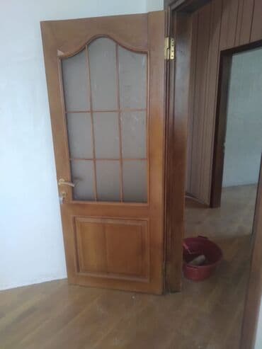 qapilar 2ci el: Taxta otaq qapıları dəsti hər şeyi üstündə bar 6 ədəddir ümumi 300AZN — 1