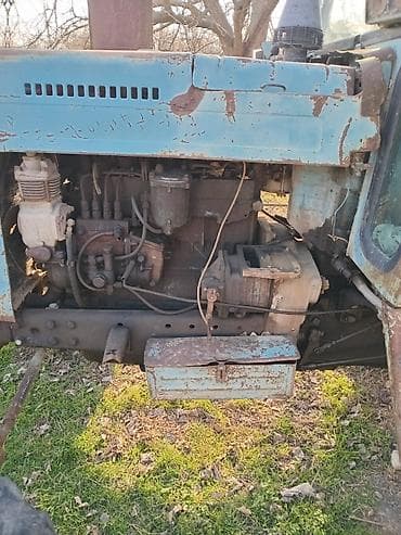 traktor mtz 80 satilir: Traktor satılır. Otur sür vəziyyətdədir. Matoru və karobkası — 3