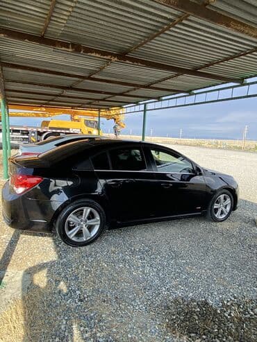 Chevrolet Cruze: 1.4 l | 2014 il 235000 km Sedan