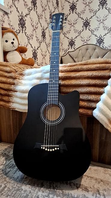 4 струнная гитара маленькая: Klassik və akustik gitar idealdır demək olarki 2 3 dəfə işlənib — 2