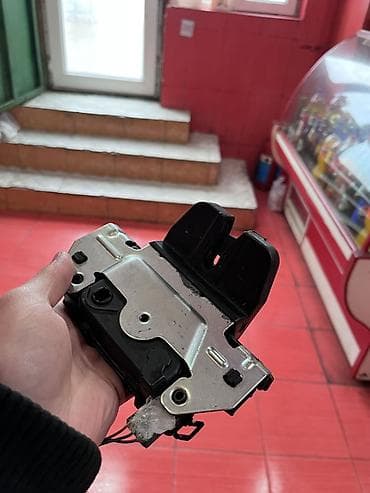 Məhsul: Avtomobilin baqaj qapağı üçün elektrik kilidi (aktuator)