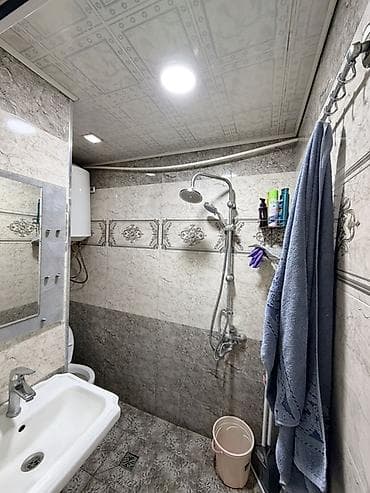 berde kiraye: 1 otaqlı mənzil – tam mebellə və texnika ilə Plan və otaqlar: - Geniş — 3