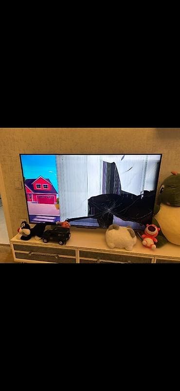 Televizor Sharp LED ekran 70"