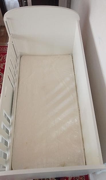 Oğlan və qız üçün, Dördbucaq, Beşik, Matras ilə, Yellənmə mexanizmsiz — 3