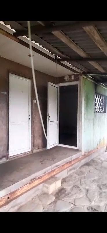 Qoşqular: Vaqon satılır.Uzunluğu 9 metr.Eni 3 metr.İki otaq və bir hamam — 9
