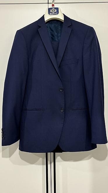 Klassik kişi kostyumu – tünd göy rəng Alan şəxsə endirim ediləcək