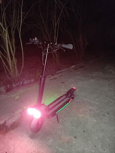 Elektrik skuter-gedməyində problem yoxdur 40 45 gedir 65 70 çəkidən