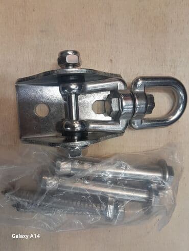 Qruşa kanat asmaq üçün dəmir saxlayıcı . 170 kq çəki saxlayır