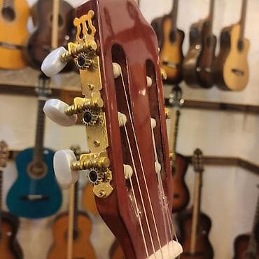 gitara simləri: Elektro klassik gitara Smiger EC320-39E-RDS İstehsalçı:Çin Çanta — 3