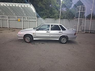 reno masin: Lada Samara sedan (VAZ 2115) – gümüşü rəng, 4 qapı, önlü-arxalı — 4