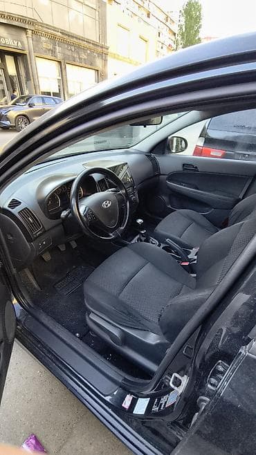hyundai i10: Avtomobil gündəlik sürülən saz vəziyyətdə olan maşındır. Xodovoyu — 8