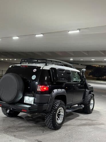 işlənmiş oturacaqlar: Toyota FJ Cruiser: 4 l | 2006 il Ofrouder/SUV — 7