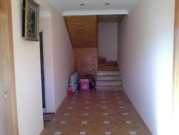 yevlaxda satilan evler 2024: Basqal kəndində, meşə mənzərəli, 2 mərtəbə əşyalı ev .Real alıcıya — 9