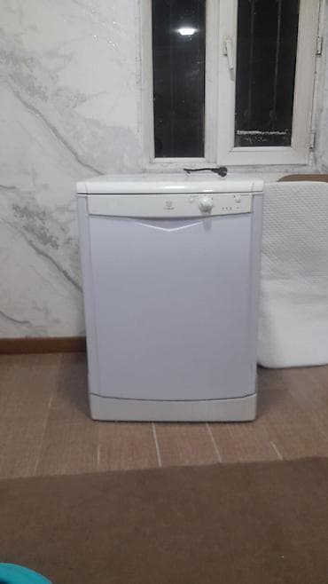 Qabyuyan maşın Indesit, Tam qabaritli (60 sm.), Ayrıca dayanan lalafo.az -da Qabyuyan maşın Indesit, Tam qabaritli (60 sm.), Ayrıca dayanan