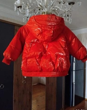 Куртки: 2,yaş.
- — 2